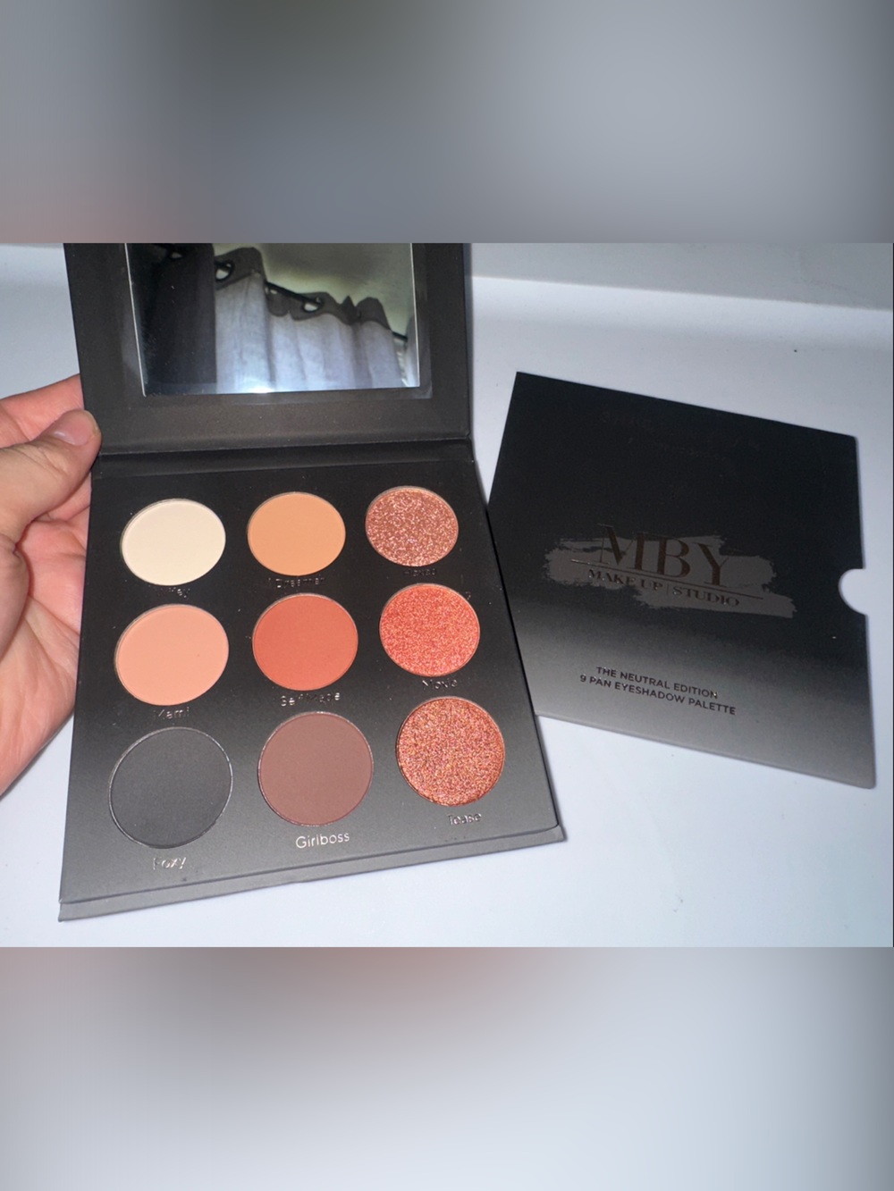 9-Color Warm Neutral Eyeshadow Palette - Peach & Copper Tones